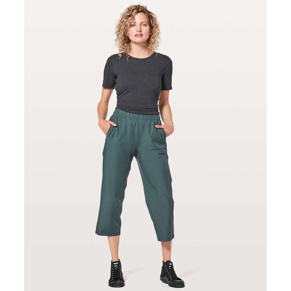 Lululemon Next Move Crop *23" Gravity Green W6AN2S Swift Ultra Light Size 6